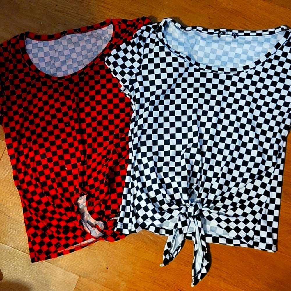 Juniors xs tops.